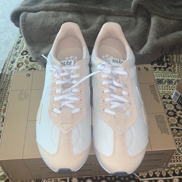 Nike Air Max Pre-Day - Picture 15 of 16